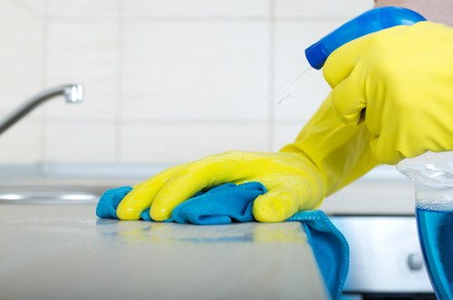 End of tenancy and move-in cleaning in Acton